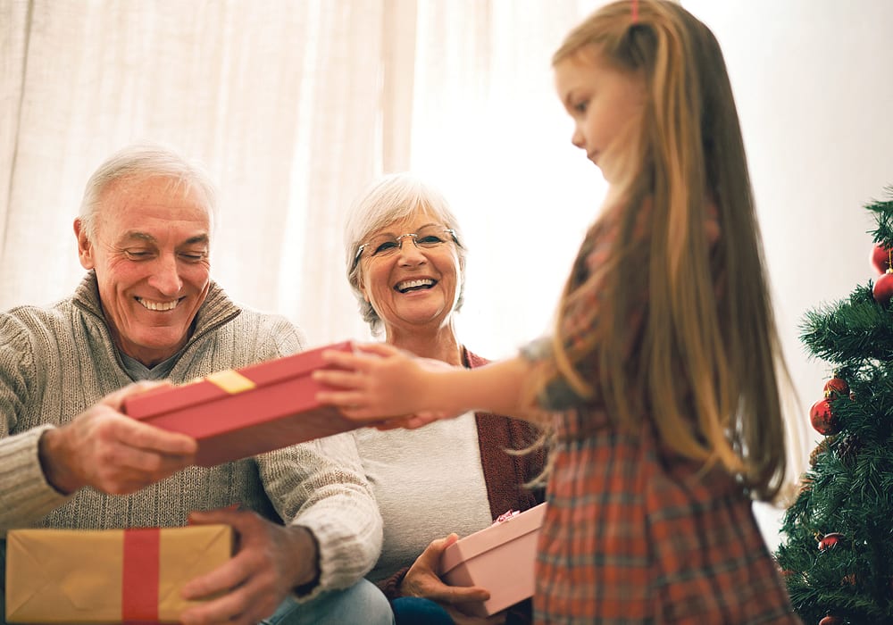 подарък за коледа баба дядо идеи